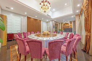 Unclassified image, 4 of 24, button - Great Wall Hotel (Shaoyang)