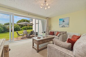 Smart TV - Harbour Reach - Close to Beach, Parking (Saundersfoot)