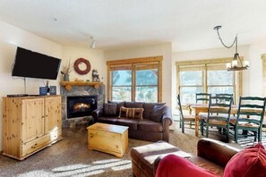 Exterior - Tenderfoot Lodge 2 Bedroom at the Mountain House Base (Keystone)