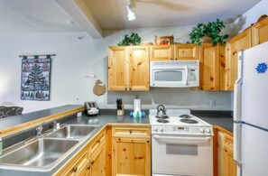 Exterior - Tenderfoot Lodge 1 Bedroom at the Mountain House Base (Keystone)