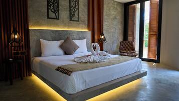 Deluxe Room, 1 King Bed | Free WiFi, bed sheets