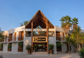 Front of property - Casa del Viento by ÓOL Hotels (Isla Holbox)