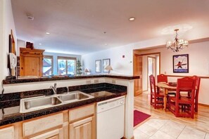 Exterior - 2 Bedroom Gateway Lodge Condo Near Mountain House (Keystone)