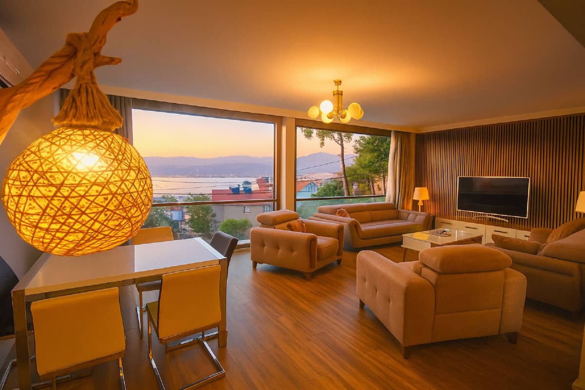Suite Mewah, dapur kecil, pemandangan laut | Teras/patio