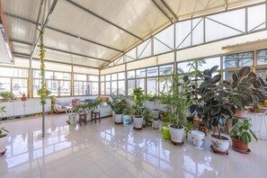 Unclassified image, 4 of 16, button - Yuzhong Senshu Business Hotel (Yuzhong)