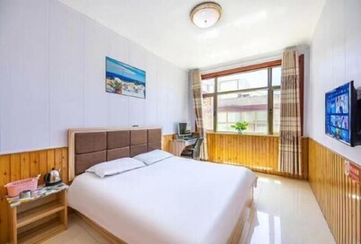 Yuzhong Senshu Business Hotel