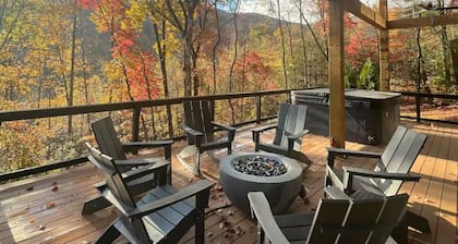 2 CABINS, 3 ACRES- HOT TUB VIEWS & ACCESS TO THE STATE PARK TRAILS