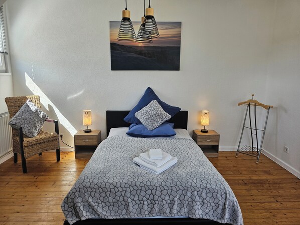 2 bedrooms, desk, travel crib, free WiFi