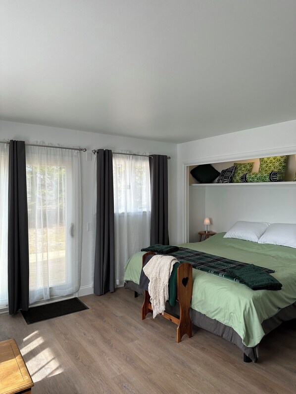 1 habitación, tabla de planchar con plancha, wifi y ropa de cama