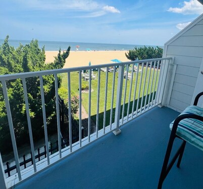 VB Oceanfront Condo at Boardwalk. See Dolphins from Balcony. Steps to Beach+Pool