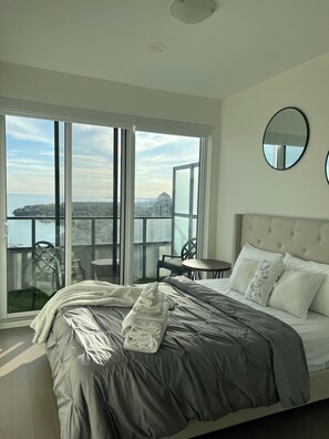 1 habitación, escritorio, tabla de planchar con plancha y wifi 