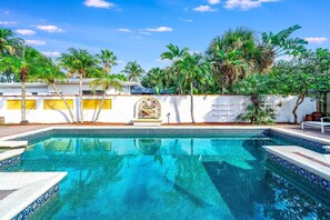 Pool - Spacious 4-bedroom pool house in enjoyable Lake Worth Beach (Lake Worth Beach)