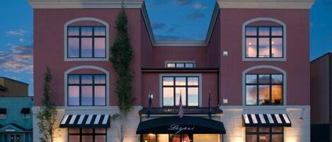 Mặt tiền nơi lưu trú