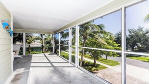 Interior - Island Oasis offers everything you need for a wonderful vacation getaway! (Marco Island)