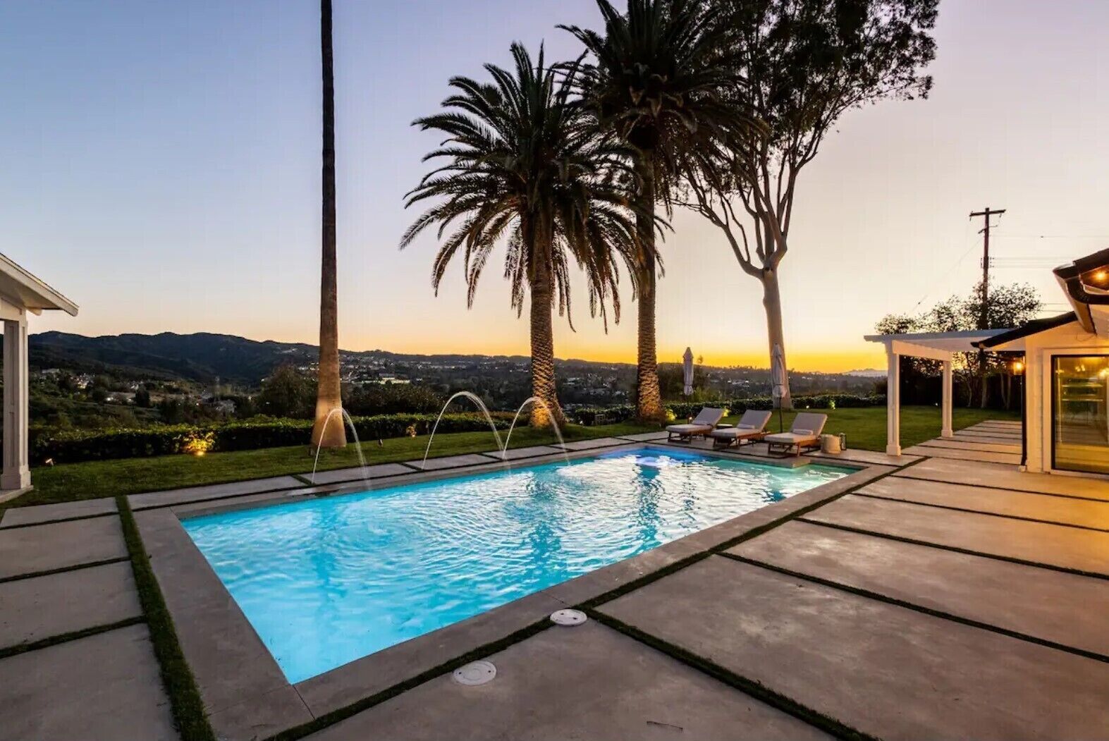 Stunning Views Home Resort, Mountains and Golf Course View, Open Floor Plan
