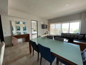 Interior - Excellent location in the Hotel Zone, Fast WiFi (Puerto Vallarta)