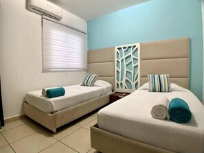 2 chambres, fer et planche à repasser, Wi-Fi, draps fournis