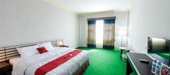 RedDoorz @ Brother Homestay Kupang