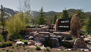Property grounds - Creekside 3B/3B Townhome - 1 Block to Ski Lift! (Park City)