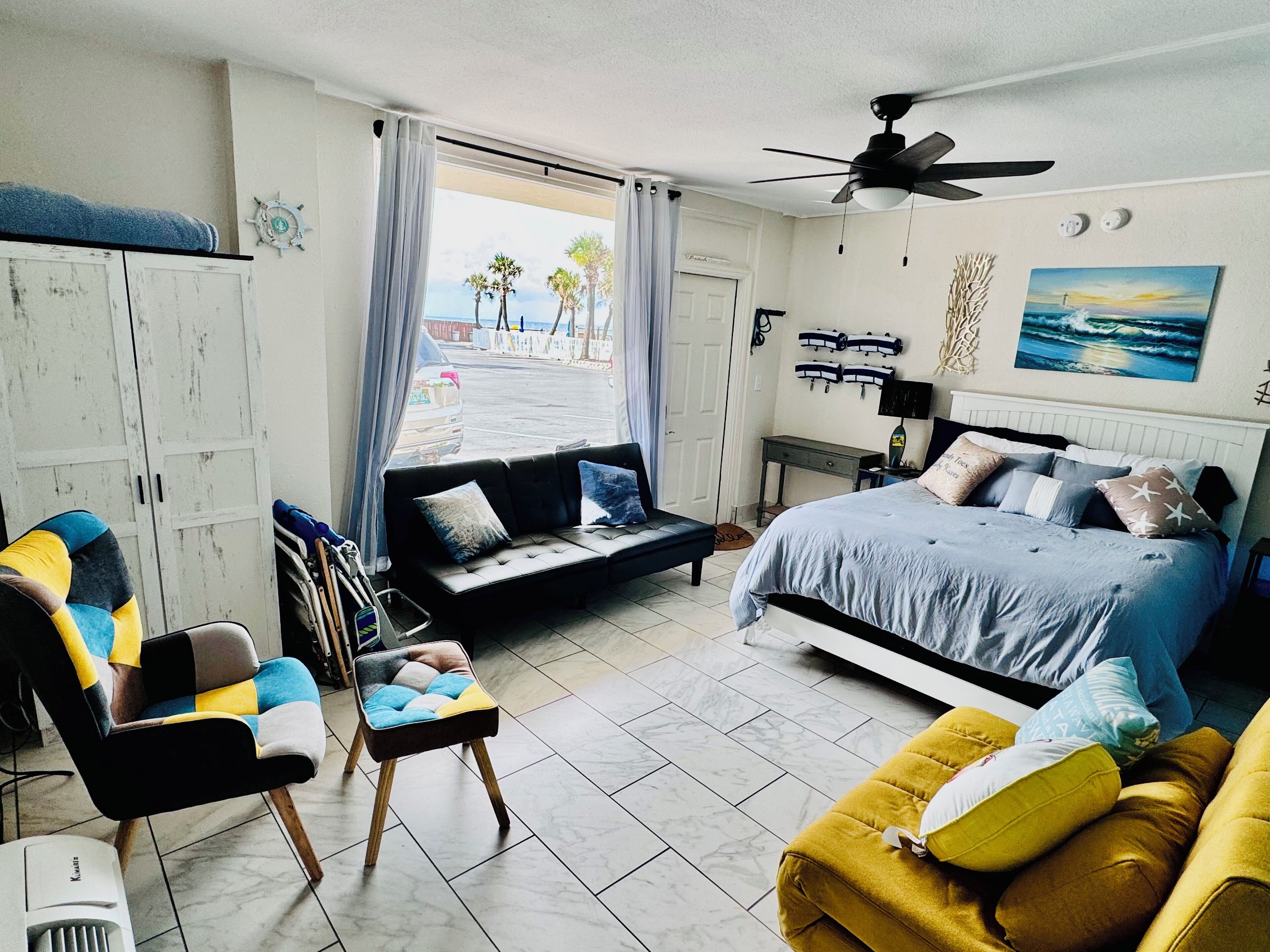 Efficiency ocean view Condo, Sleep Number bed, Indoor Heated Pool & Outdoor Pool