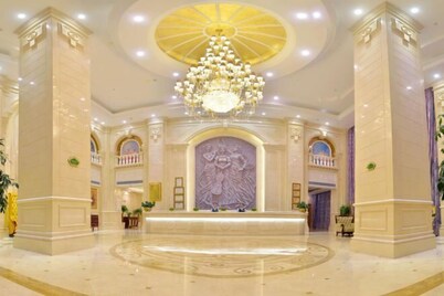 Vienna International Hotel (Meizhou Dingzi Bridge)