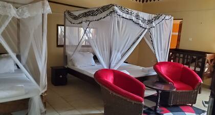 4 bedroom villa with a kitchen
