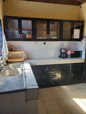 Kursi makan untuk bayi