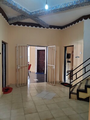 Rumah, balkon, pemandangan kebun | Area keluarga