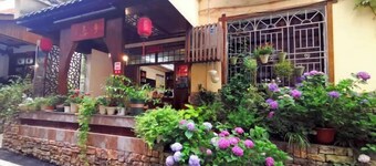 Zhangjiajie Xianglian Inn
