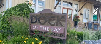 Charcoal Tree House: Cozy Cottage, Luxe Deck, Stargazing, Theatre, Forest Views