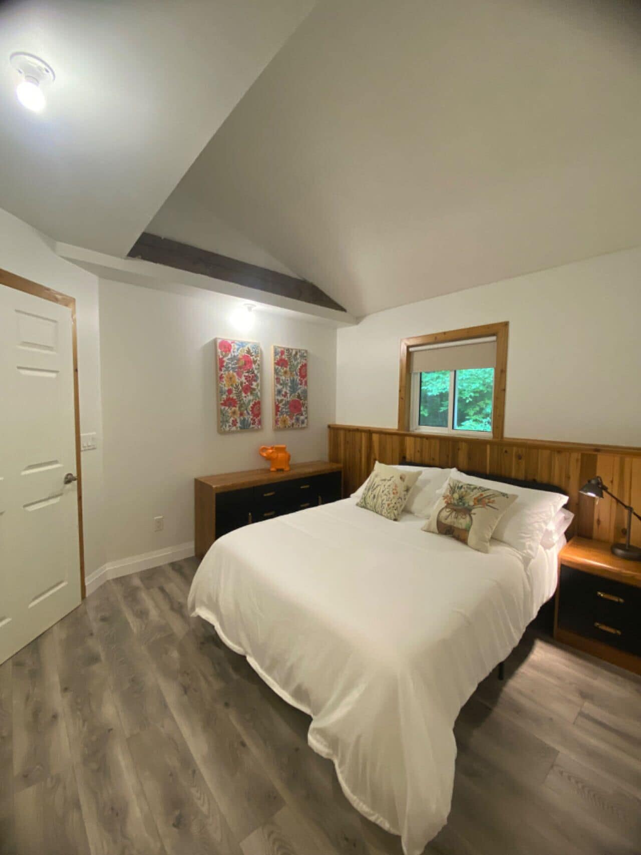 4 bedrooms, desk, free WiFi, bed sheets