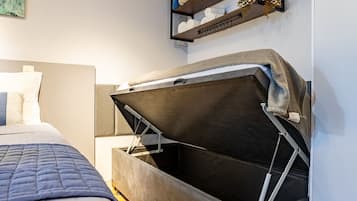 1 Schlafzimmer, Schreibtisch, laptopgeeigneter Arbeitsplatz