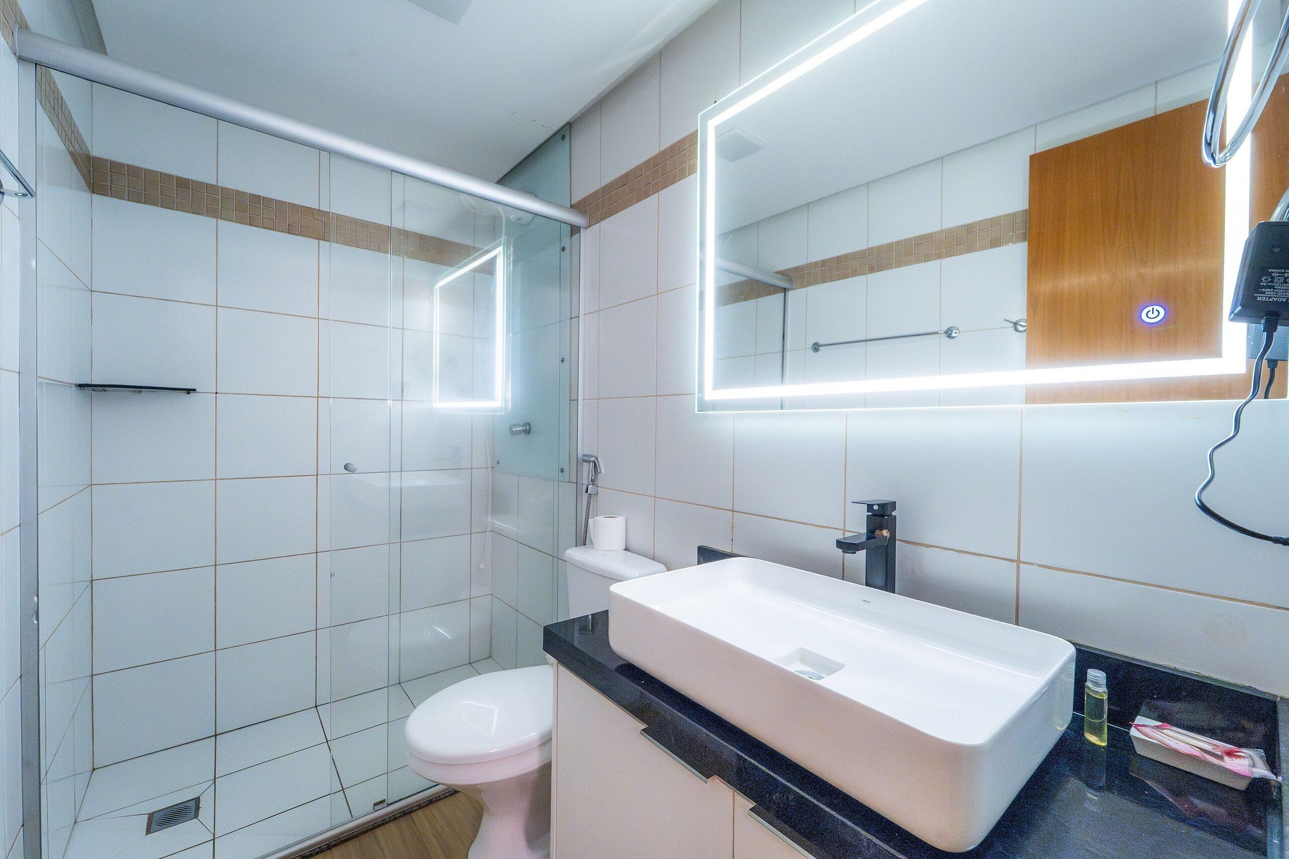 Basic Apartment | Bathroom