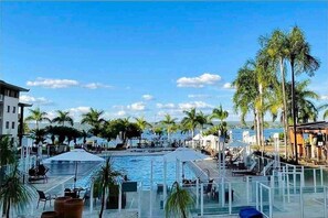 Basic Apartment | Pool - Life resort (Brasília)