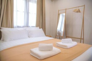 Cribs/infant beds - Ray's Home,3Br with Front Yard,Walkable to Nimman (Chiang Mai)