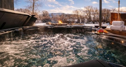 Queen Room w/ Riverfront Access, Panoramic Mountain View & Hot Tub on Site.