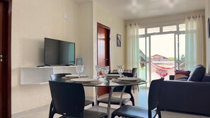 Dining room - 2 suítes térreo - próximo da piscina (Aquiraz)