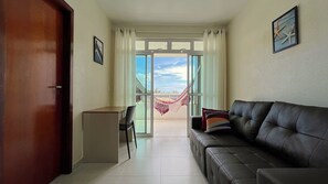 32-inch LED TV with cable channels - 2 suítes térreo - próximo da piscina (Aquiraz)