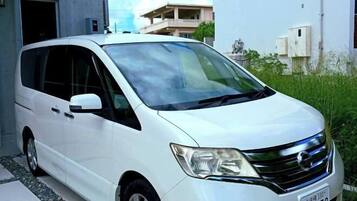 Letak kenderaan sendiri (tertakluk pada bayaran)