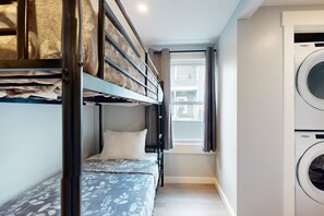 2 bedrooms, Internet, bed sheets