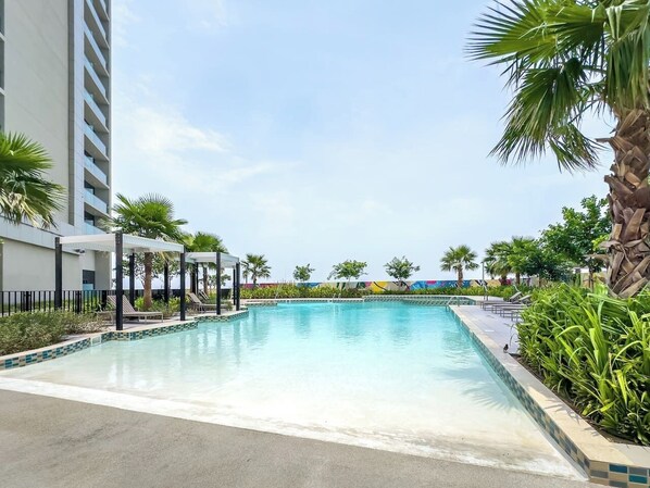 Pool - Goldbest - Aykon City 2bdr (Dubai)