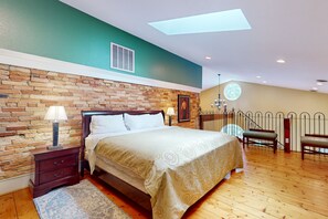 2 bedrooms, Internet, bed sheets