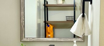Stylish Deluxe Kitchen /King Bed/Laundry/Free Parking