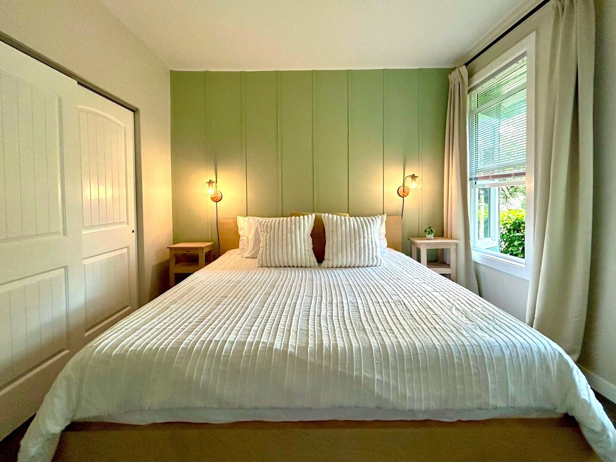 Newly Renovated 2B in Downtown Renton