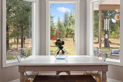 Idaho Family Retreat: Hot Tub, Zipline & More!