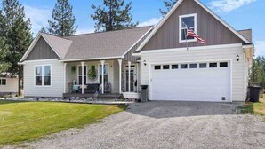Exterior - Idaho Family Retreat: Hot Tub, Zipline & More! (Spirit Lake)