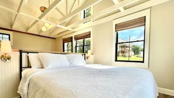 1 bedroom, travel cot, WiFi, bed sheets