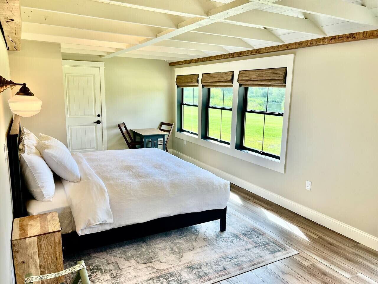 1 bedroom, desk, travel crib, free WiFi