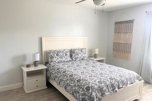 2 makuuhuonetta, silitysrauta/-lauta, vauvan matkasänky, Wi-Fi