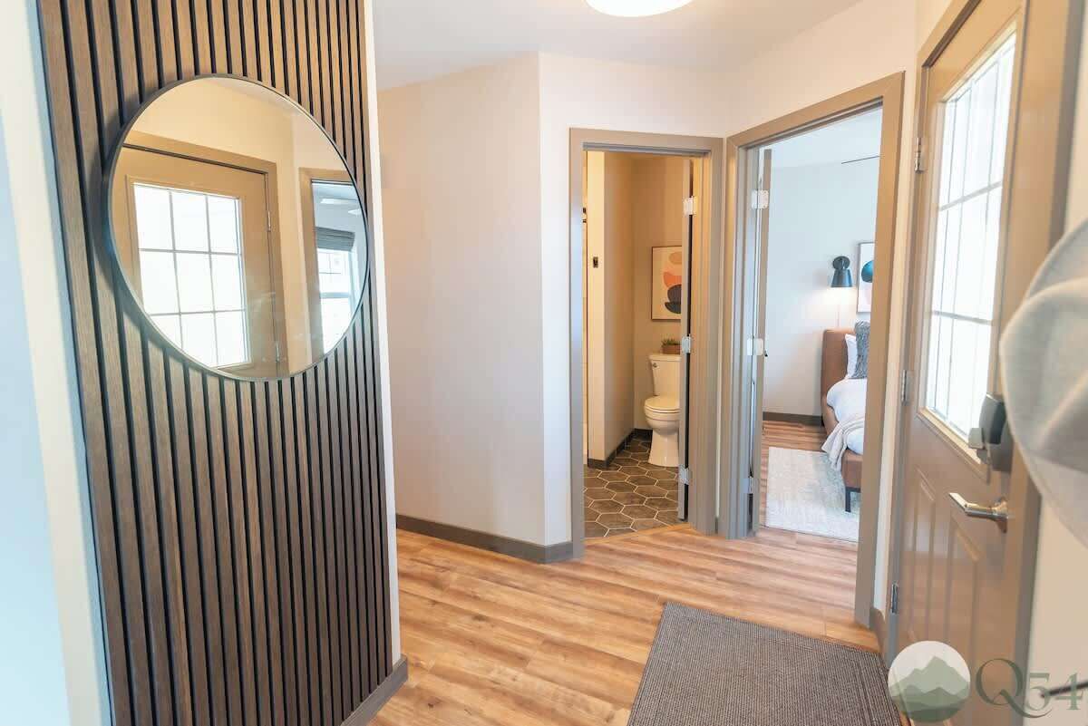 2 slaapkamers, een strijkplank/strijkijzer, reisbedje, gratis wifi